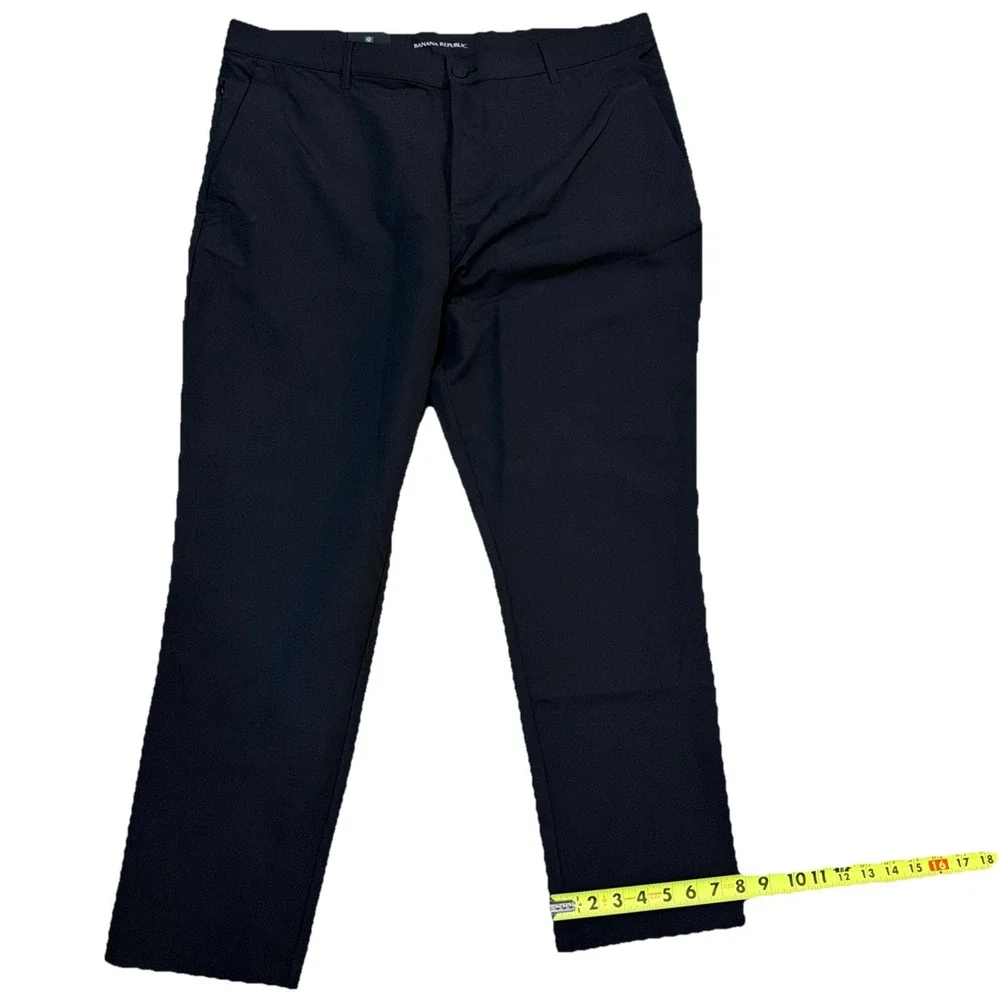 NWT Banana Republic Men's  Flat Front Pants,‎ Black, Size 40X30 Stretch